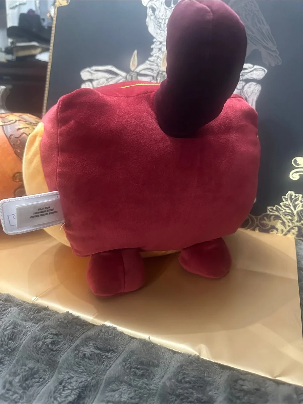 Pet simulator huge pets Hot Dog with attached unused game code